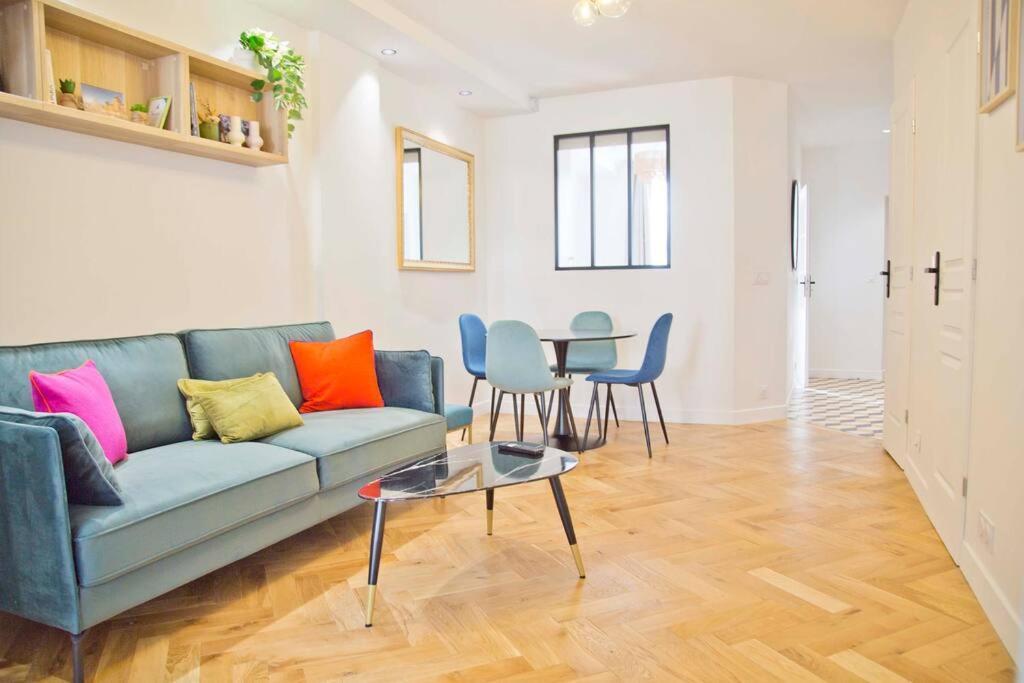 Trendy Familly In Mouffetard Apartment Paris
